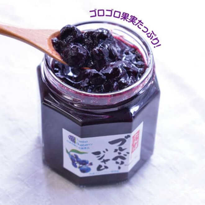 果実たくさんのジャムの画像